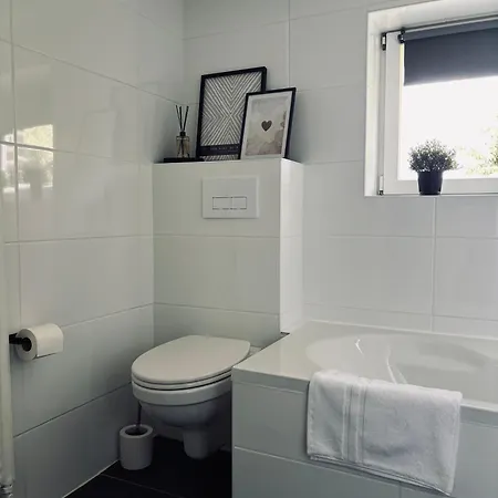 דירה Schoene Mit Balkon