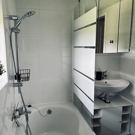 Апартаменты Schoene Mit Balkon *