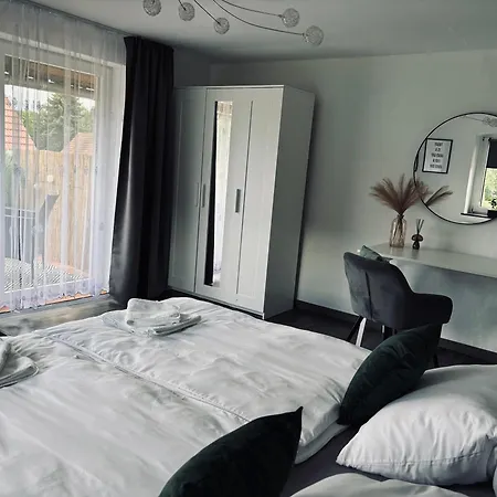 Апартаменты Schoene Mit Balkon