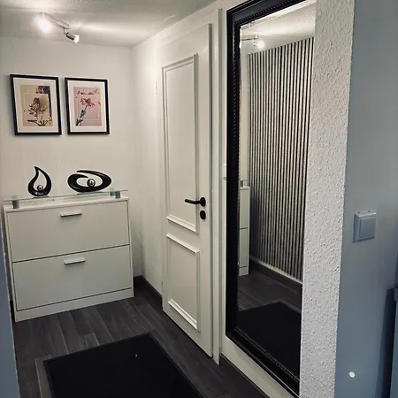 Апартаменты Schoene Mit Balkon