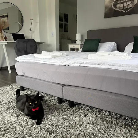 דירה Schoene Mit Balkon באד זאלצפלן