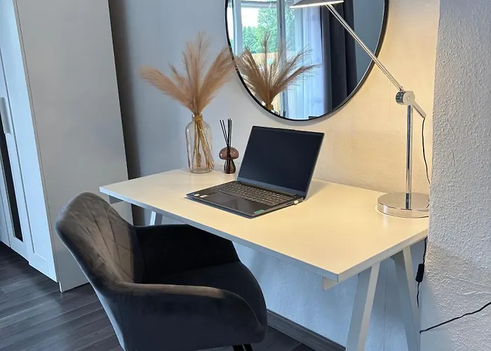 Schoene Mit Balkon Lejlighed *