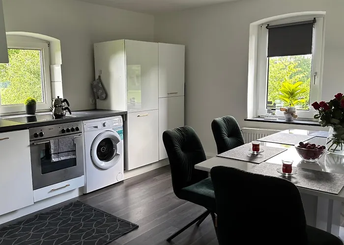 Schoene Mit Balkon Lejlighed *